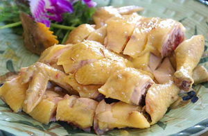 信宜特产-正宗的白切三黄鸡做法